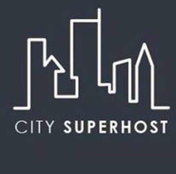 City Superhost: Luxury Deansgate Townhouse Манчестър Екстериор снимка