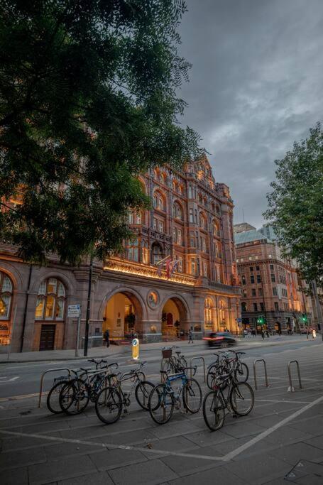 City Superhost: Luxury Deansgate Townhouse Манчестър Екстериор снимка
