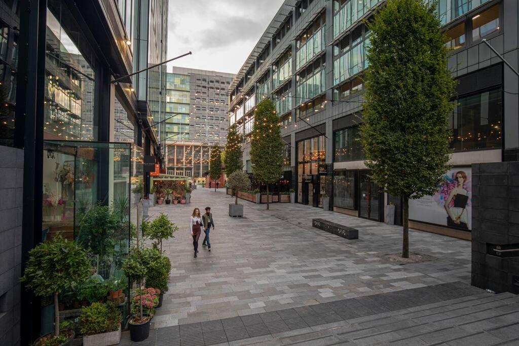 City Superhost: Luxury Deansgate Townhouse Манчестър Екстериор снимка
