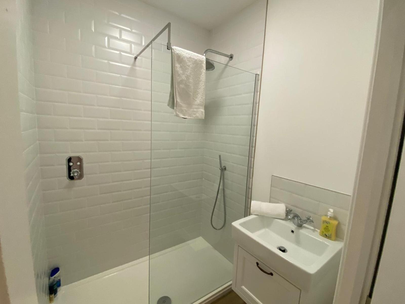 City Superhost: Luxury Deansgate Townhouse Манчестър Екстериор снимка
